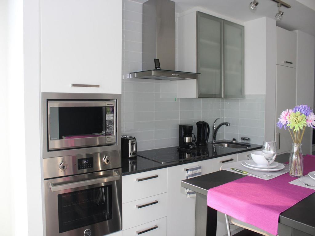 Eg Suites - York St Condos Cn Tower Toronto Rom bilde